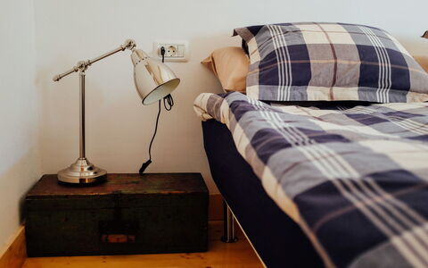 Marijana: Habitación, Mueble, Cama, Sábana, Lecho, Linos, Piso, Suelo, Marco De La Cama, Habitación