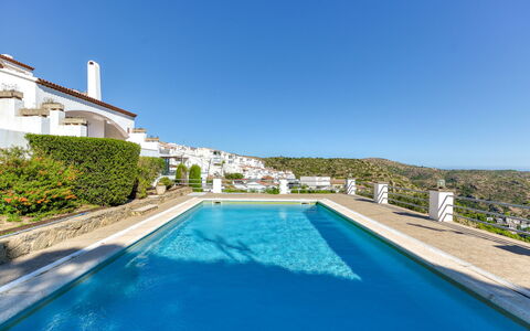 Dulce Vida Ii: Azul, Piscina, Villa