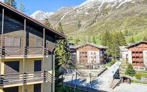 Mansarda Rustichella: Valle, Alerce, Pueblo De Montaña, Alpes