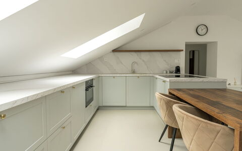 Acquarossa 13: Diseño De Interiores, Piso, Madera, Mueble, Techo, Mostrador, Suelo, Gabinetes, Cocina, Lámpara