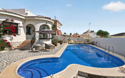 Quesada: Piscina, Barrio Residencial, Recurso, Inmuebles, Villa, Ocio, Hacienda, Mueble Para Exteriores, Eco Hotel, Hotel
