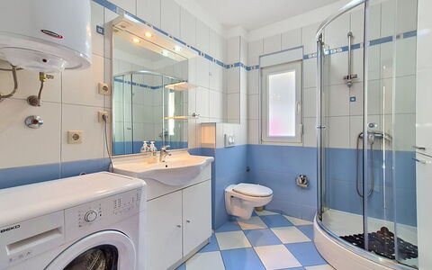 Marina 115: Azul, Baño, Arreglo De Tubería, Diseño De Interiores, Piso, Suelo, Baño, Lavabo, Techo, Plomería
