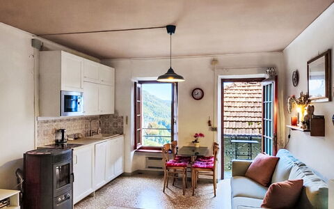 La Collina: Mueble, Diseño De Interiores, Piso, Sofá, Habitación, Techo, Suelo, Silla, Sala, Mesa
