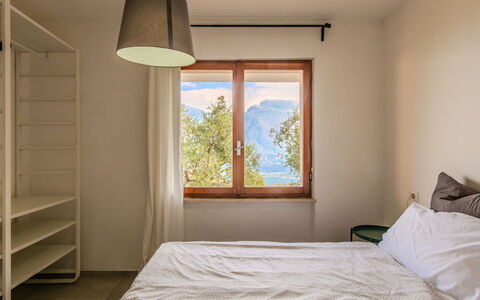 Casa Panoramica: Diseño De Interiores, Mueble, Pared, Habitación, Piso, Madera, Cama, Suelo, Sábana, Techo