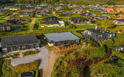 Gerwendil - 220M from the Sea: Mueble, Diseño De Interiores, Piso, Techo, Suelo, Silla, Habitación, Encendiendo, Mesa, Cocina Y Comedor Mesa