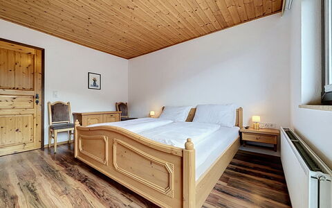 Gästehaus Kurz: Piso, Habitación, Lecho, Cama, Marco De La Cama, Linos, Sábana, Madera Dura, Colchón, Suelos De Madera