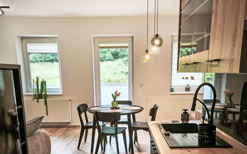 Aneta: Piso, Habitación, Lecho, Cama, Marco De La Cama, Linos, Sábana, Madera Dura, Colchón, Suelos De Madera