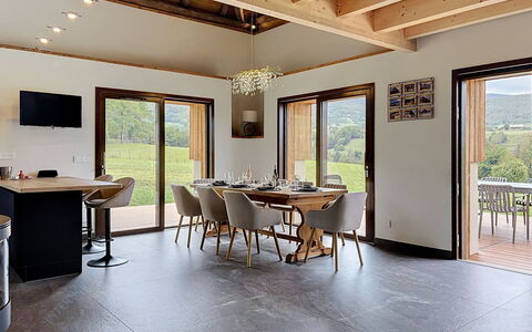 La Grange à Luc: Piso, Habitación, Lecho, Cama, Marco De La Cama, Linos, Sábana, Madera Dura, Colchón, Suelos De Madera
