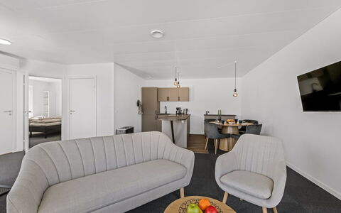 Apsolon - 50M to the Fjord: Piso, Suelo, Madera, Diseño De Interiores, Techo, Mueble, Habitación, Departamento, Sala