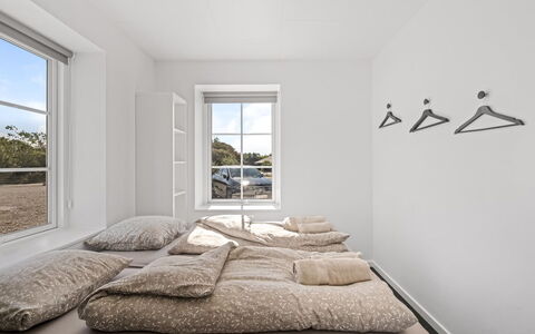 Apsolon - 50M to the Fjord: Pared, Madera, Habitación, Suelo, Techo, Diseño De Interiores, Piso, Cama, Casa, Sábana