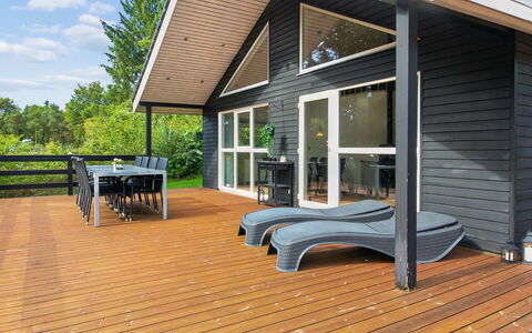 Elle: Madera, Suelos De Madera, Madera Dura, Tablón, Cubierta, Manchas De Madera, Porche, Mueble Para Exteriores, Sombra, Cabaña