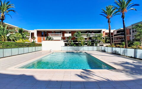Le Royal Cap: Piscina, Barrio Residencial, Recurso, Departamento, Sombra, Eco Hotel, Hotel, Inmuebles, Hacienda
