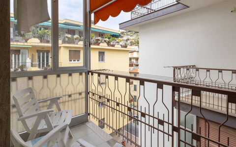 La Casa di Agnese: Piscina, Mueble Para Exteriores, Jardín, Mueble, Recurso, Sombra, Eco Hotel, Patio Interior, Ocio, Silla