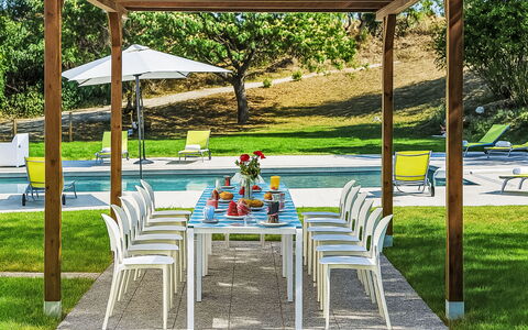 Villa Denise: Piscina, Mueble Para Exteriores, Jardín, Mueble, Recurso, Sombra, Eco Hotel, Patio Interior, Ocio, Silla