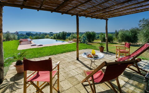 Villa Mare, Bolgheri: Mueble, Piscina, Mueble Para Exteriores, Recurso, Eco Hotel, Silla, Casa De Campo, Paisajismo, Patio Interior, Villa