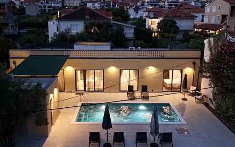 Grandpa Pouls Heritage, Heated Pool: Piscina, Recurso, Barrio Residencial, Material Compuesto, Mueble Para Exteriores, Eco Hotel, Inmuebles, Sombra, Hacienda, Villa