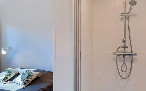 Pignots: Pared, Diseño De Interiores, Piso, Suelo, Arreglo De Tubería, Habitación, Encendiendo, Baño, Techo, Plomería