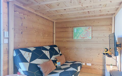 Clos du Savoy: Madera, Piso, Suelo, Diseño De Interiores, Manchas De Madera, Habitación, Madera Dura, Techo, Tablón, Madera Contrachapada