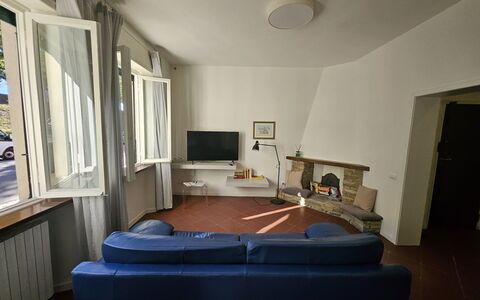 Adele: Mueble, Diseño De Interiores, Piso, Suelo, Madera, Techo, Habitación, Encendiendo, Sala, Sofá