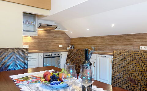 Wohlfühlnest St. Michael: Diseño De Interiores, Cocina, Mueble, Madera, Piso, Mostrador, Techo, Suelo, Casa, Encendiendo