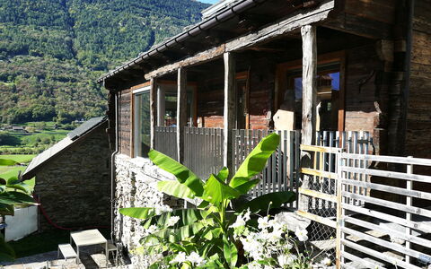 Valserhaus: Madera, Cabaña, Casa, Área Rural, Pueblo, Pared De Piedra, Yarda, Pueblo De Montaña, Patio Interior, Porche