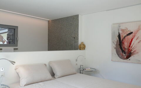 Valserhaus: Diseño De Interiores, Mueble, Cama, Pared, Habitación, Techo, Lámpara, Piso, Suelo, Habitación