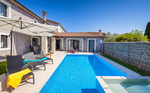 Samanta: Ladrillo, Inmuebles, Jardín, Suburbio, Entrada De Coches, Paisajismo, Yarda, Hacienda, Casa De Campo, Patio Interior