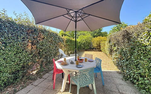 Stango: Mueble, Paraguas, Mueble Para Exteriores, Silla, Mesa Al Aire Libre, Mesa, Sombra, Jardín, Cocina Y Comedor Mesa, Patio