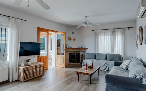 Vista Xalo: Mueble, Diseño De Interiores, Madera, Piso, Techo, Suelo, Sofá, Habitación, Sala, Ventilador De Techo