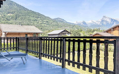 La Cabrette: Porche, Cordillera, Balcón, Alpes, Cerca, Cresta, Valle, Cubierta, Pretil, Mueble Para Exteriores