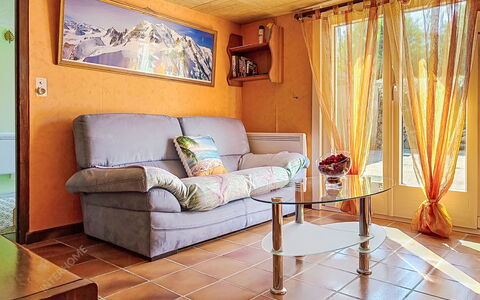 La Cabrette: Mueble, Diseño De Interiores, Piso, Suelo, Sofá, Pared, Madera, Habitación, Sala, Techo