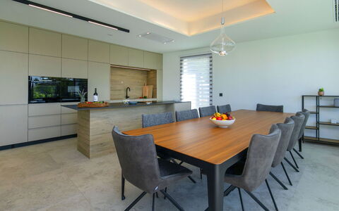 Abnorma: Mueble, Diseño De Interiores, Piso, Suelo, Mesa, Silla, Madera, Cocina Y Comedor Mesa, Techo, Comedor