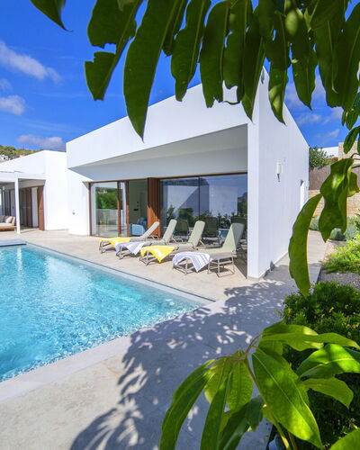Abnorma: Piscina, Recurso, Eco Hotel, Ocio, Diseño, Villa, Paisajismo, Zona Tropical, Hotel