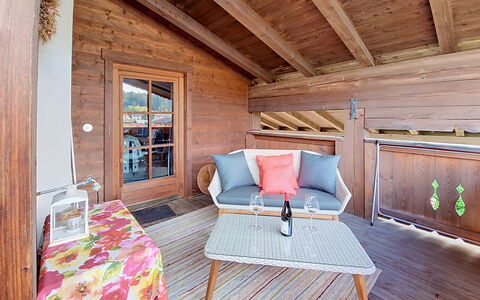 Oberndorf in Tirol 1: Azul, Madera, Mueble, Casa, Mueble Para Exteriores, Silla, Sombra, Balcón, Manchas De Madera, Eco Hotel