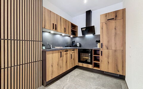 Apart Hofmann: Azul, Madera, Mueble, Casa, Mueble Para Exteriores, Silla, Sombra, Balcón, Manchas De Madera, Eco Hotel
