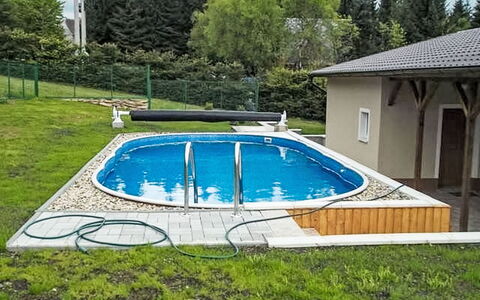 Svahová 2: Azul, Madera, Mueble, Casa, Mueble Para Exteriores, Silla, Sombra, Balcón, Manchas De Madera, Eco Hotel