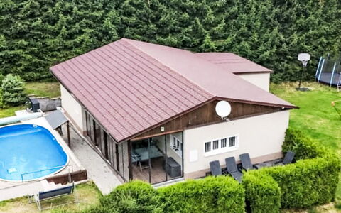 Svahová 2: Azul, Madera, Mueble, Casa, Mueble Para Exteriores, Silla, Sombra, Balcón, Manchas De Madera, Eco Hotel