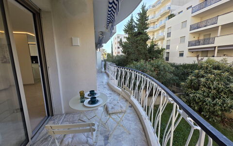 Le San Francisco: Departamento, Balcón, Condominio, Sombra
