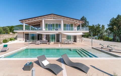 Dimora Montefalcone 8, Emma Villas: Casa, Porche, Recurso, Inmuebles, Piscina, Balcón, Villa, Sombra, Mansión, Eco Hotel