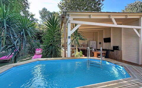 Le Chalet du Soleil: Piscina, Recurso, Hotel, Sombra, Villa, Balcón, Eco Hotel, Ciudad De Vacaciones, Fotografía Aérea