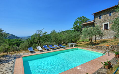 Poggio Conca: Piscina, Propiedad, Casa, Bienes Raíces, Inmuebles, Edificio, Villa, Vacaciones, Ocio, Hierba