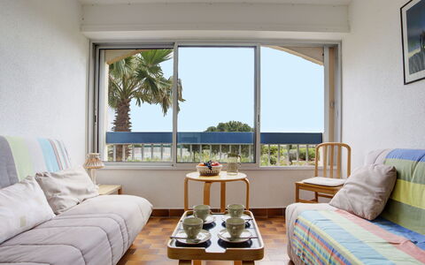 Mykonos: Cielo, Árbol, Diseño Urbano, Planta, Barrio Residencial, Bienes Raíces, Paisaje, Techo, Ciudad, Ocio