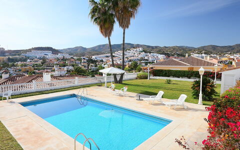 Villa Tulipán: Piscina, Propiedad, Vacaciones, Recurso, Bienes Raíces, Edificio, Azur, Casa, Palmera, Departamento