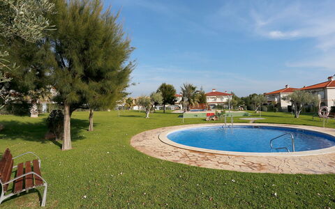 Jalisco de Los Monteros: Propiedad, Bienes Raíces, Piscina, Barrio Residencial, Casa, Edificio, Hierba, Inmuebles, Casa, Departamento