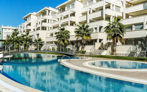 Dénia 170: Departamento, Recurso, Barrio Residencial, Piscina, Condominio, Balcón, Hotel, Sombra, Hacienda