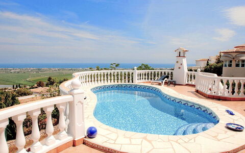 Villa Ma-Nita: Piscina, Propiedad, Vacaciones, Edificio, Azur, Bienes Raíces, Recurso, Inmuebles, Jacuzzi, Villa