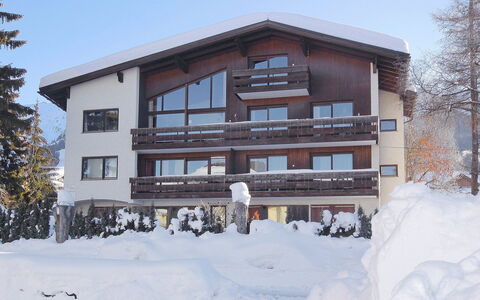 Seefeld in Tirol 202: Edificio, Cielo, Propiedad, Nieve, Ventana, Árbol, Casa, Planta, Pendiente, Cabaña