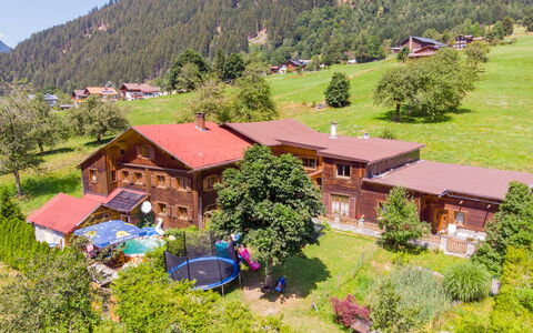 Sankt Gallenkirch 150: Planta, Propiedad, Edificio, Ecorregión, Árbol, Cielo, Verde, Montaña, Paisaje Natural, Casa