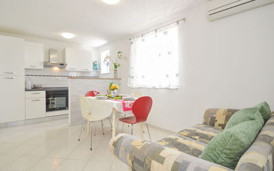 Trogir Slatine 165