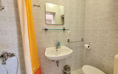 Alojamiento:&nbsp;Jelka 100.3